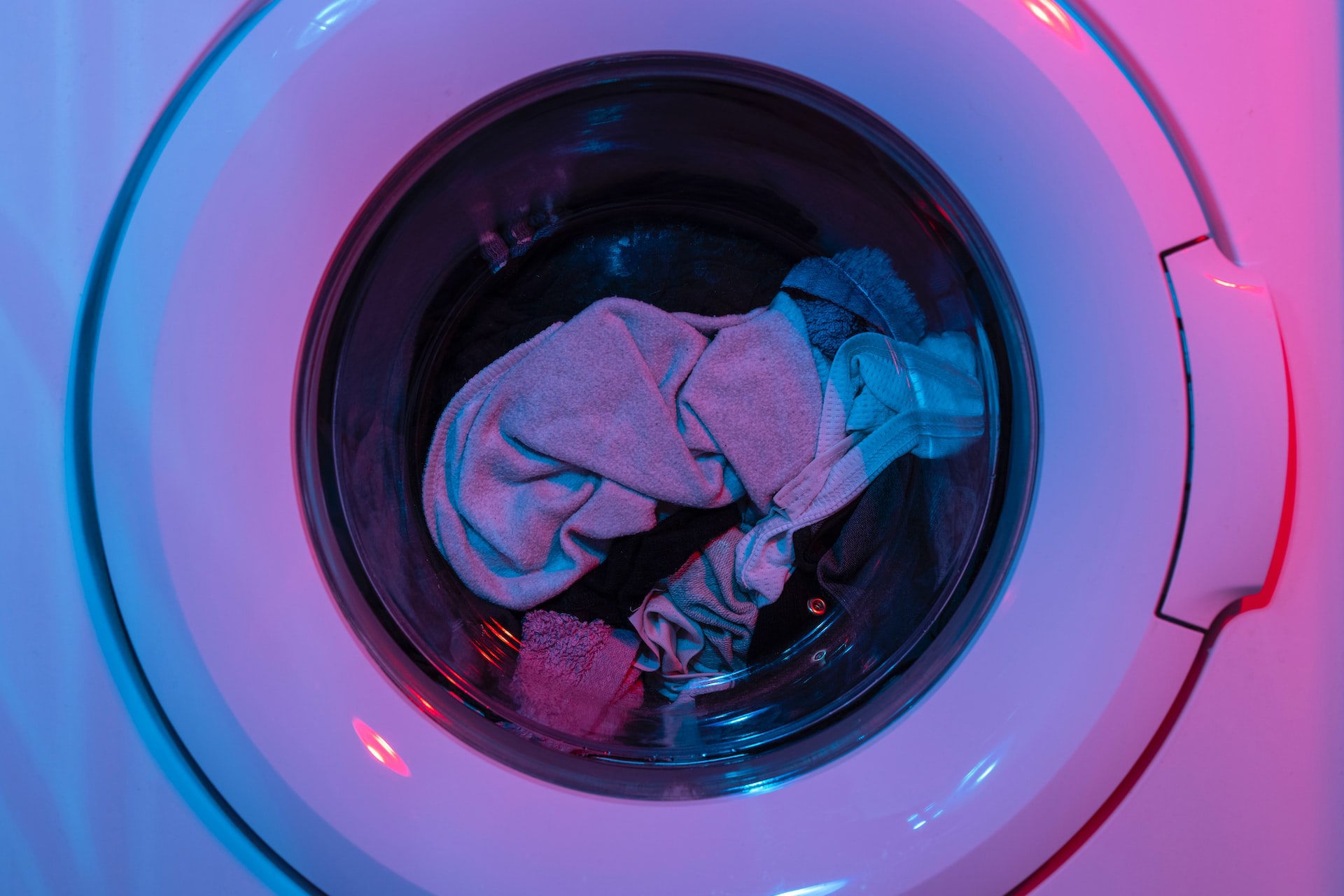 skurczone ubrania w pralce